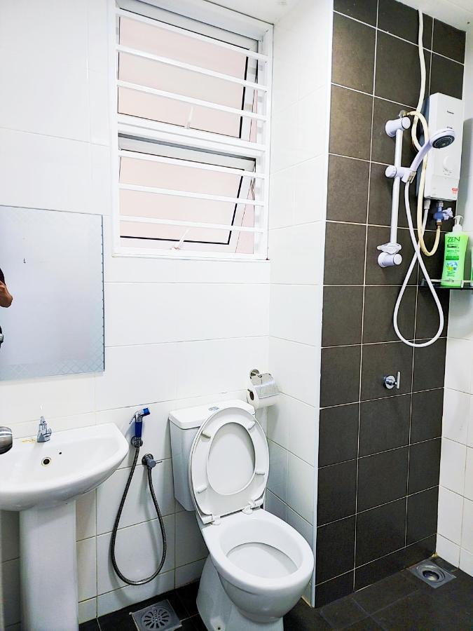 Putrajaya Dwiputra 6 Plus 1 Pax Blissful Fully Air-Con Suite Buitenkant foto